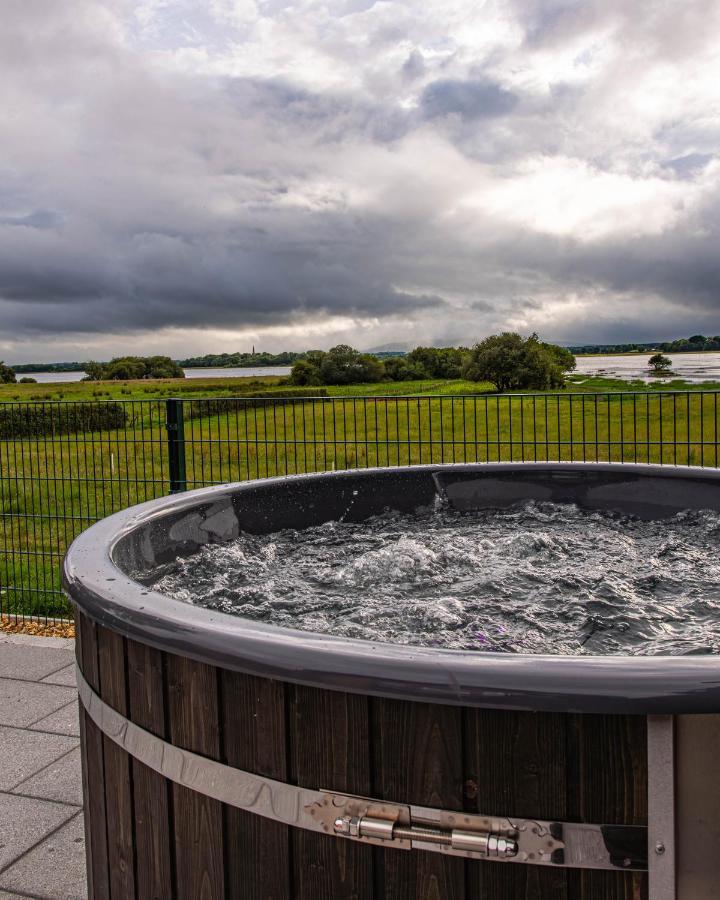 Lough Beg Glamping Hotel Newferry Exterior foto